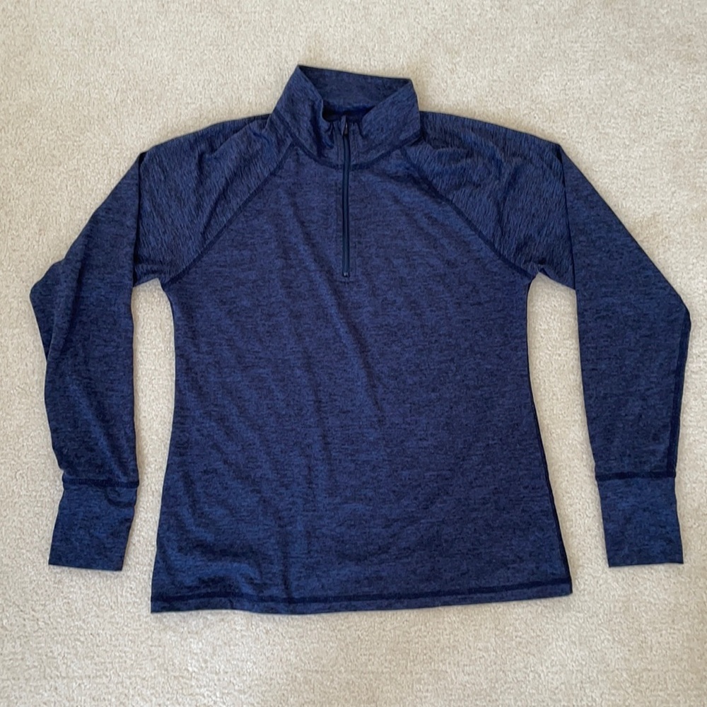 Lightweight pullover jacket w/thumb holes